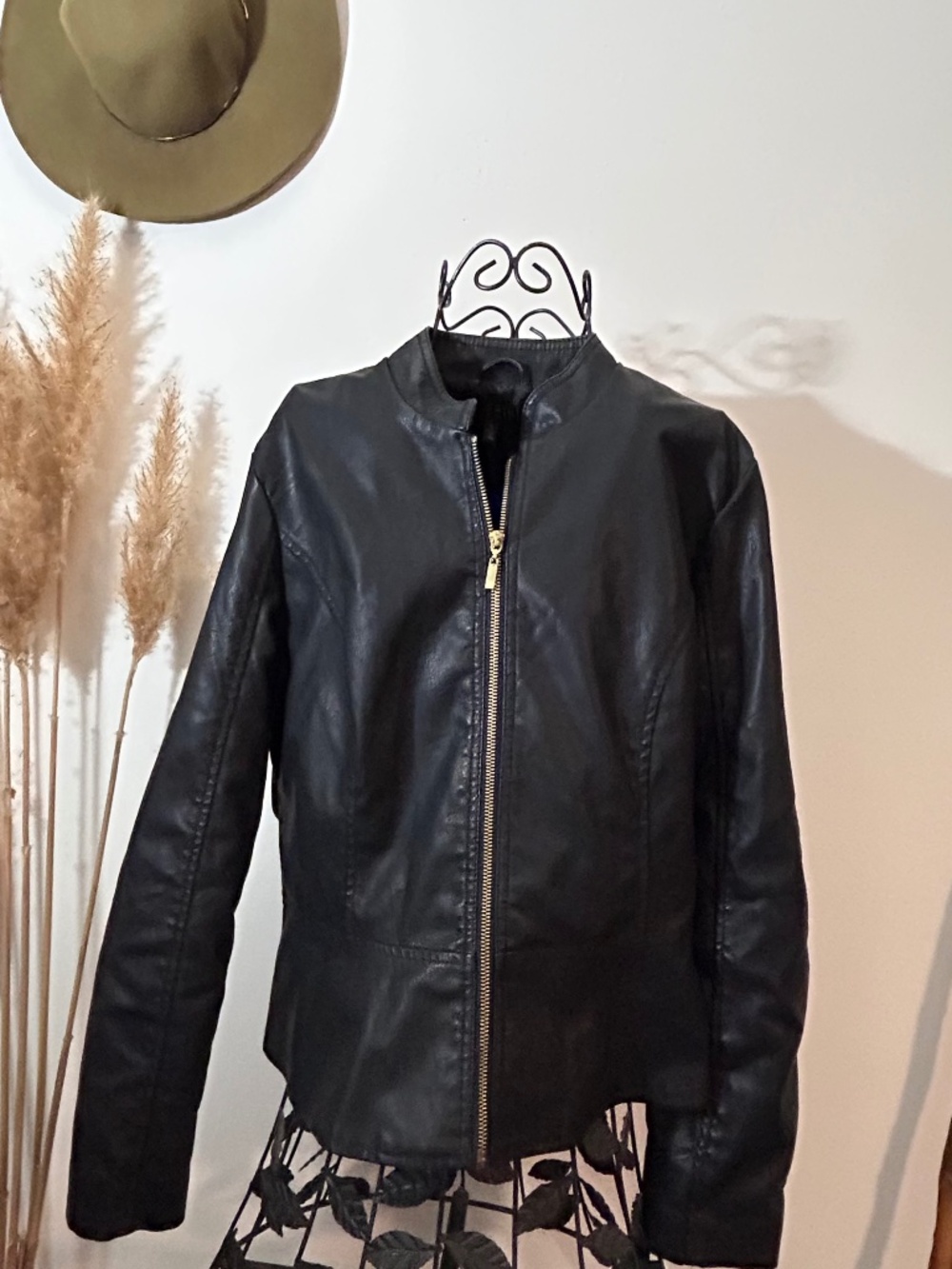 Women’s Large Bacinni Faux Leather Jacket